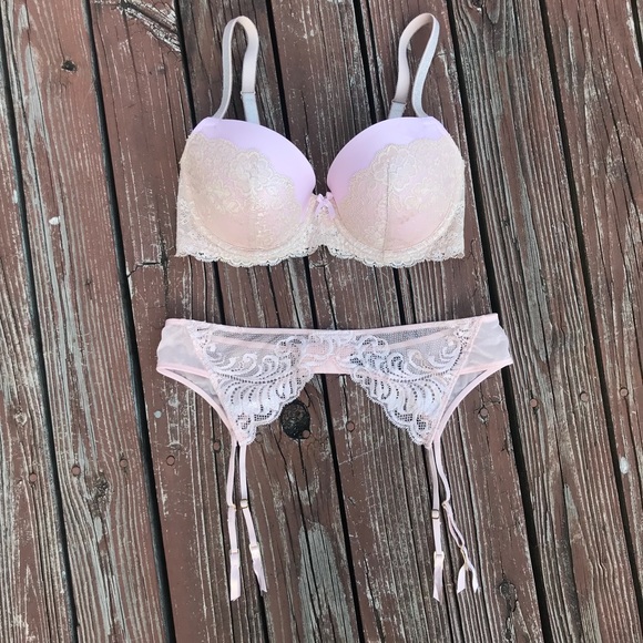 Victoria's Secret Other - VS bra & M Natori Garter belt